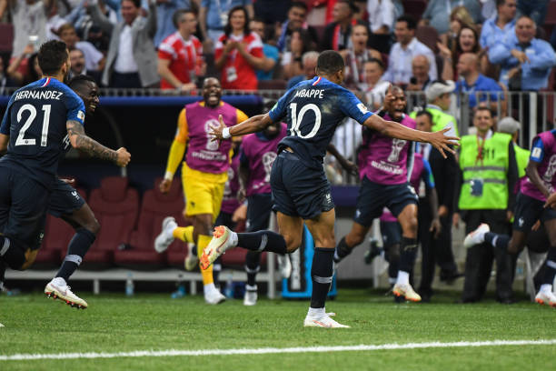 布置上更加 布置上更加